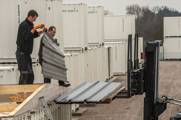 D'ici trois semaines, les 190 conteneurs de l'ex-"Jungle" de Calais auront disparu.