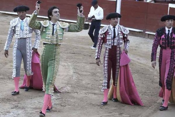 Miguel Ángel Perera, deux oreilles et une option sur le trophée de la feria