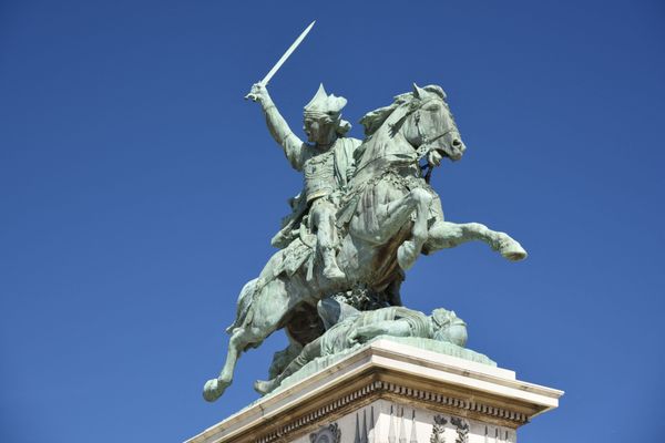 La statue de Vercingétorix à Clermont-Ferrand.