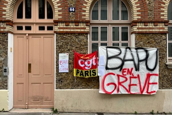 Le bureau d’aide psychologique universitaire Luxembourg à Paris connaît une mobilisation inédite.