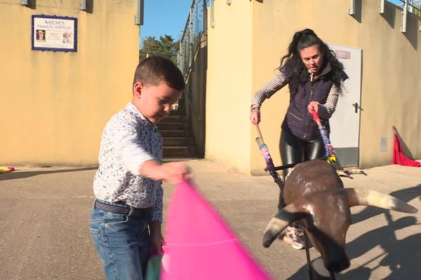 Cours de tauromachie à Arles