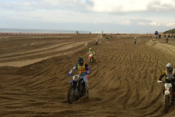 Le Beach Cross se déroule ce week-end à Berck-sur-Mer.