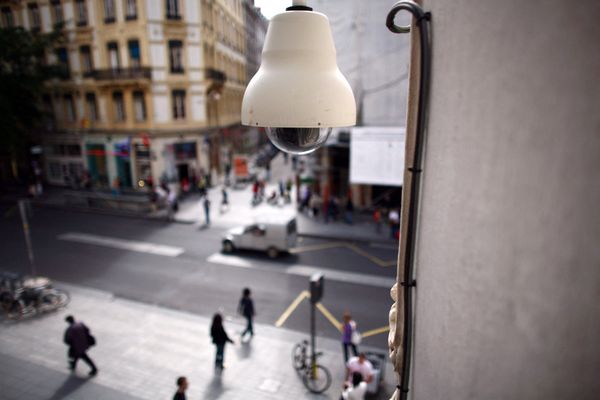 Le maire écologiste de Lyon Gregory Doucet a annoncé vouloir augmenter jusqu'à 10% le nombre de caméras de vidéosurveillance dans sa ville.