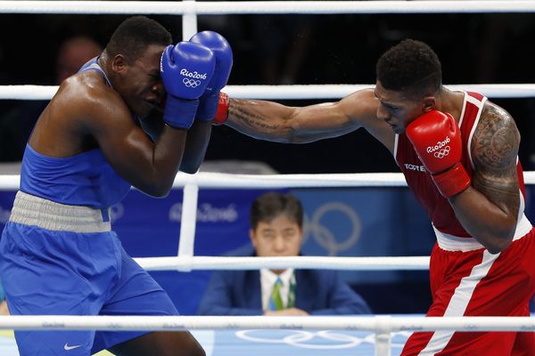 Le boxeur Tony Yoka (en rouge), dans la catégorie des super-lourds, lors des Jeux olympiques de Rio.