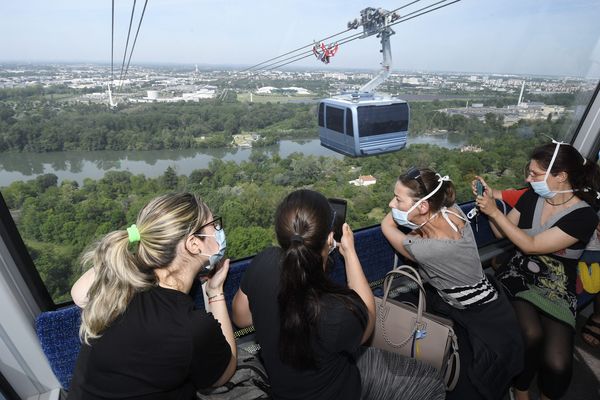 Le téléphérique toulousain a été emprunté par plus de 20 000 passagers le samedi  14 et plus de 30 000 personnes le dimanche 15 mai 2022.