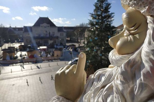 Le Marché de Noël à St Dizier, en Haute-Marne, ouvre ses portes malgré la Covid-19.