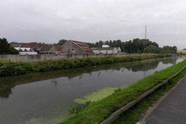 Un corps a été découvert ce mercredi en début d'après-midi dans la Scarpe à Saint-Amand-les-Eaux.