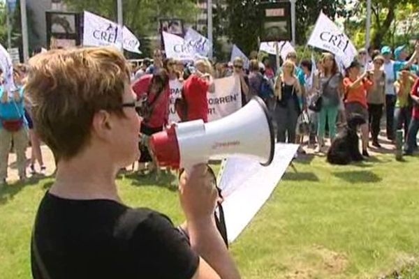 La manifestation contre les tortures et les mauvais traitements infligés aux lévriers en Europe 