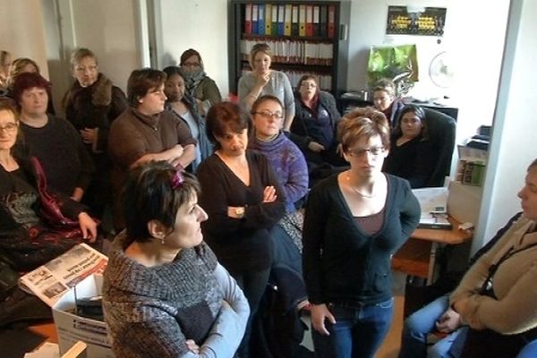 Décembre 2012. Les salariées de "Gardenia" occupent les locaux de l'association d'aide à domicile. Elles protestent contre les conditions de la liquidation de la structure.