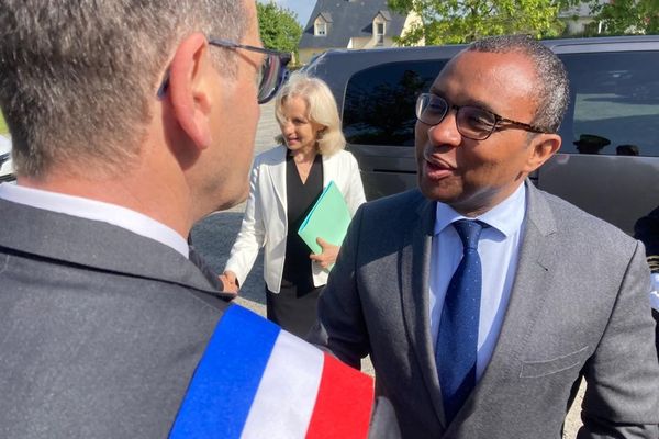 Pap Ndiaye, le ministre de l'Éducation Nationale en visite ce lundi 22 mai 2023 dans la Manche.