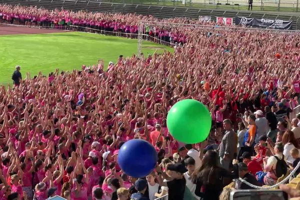 Près de 8000 personnes se sont rassemblées pour participer aux courses Les Mulhousiennes, ce 17 septembre.