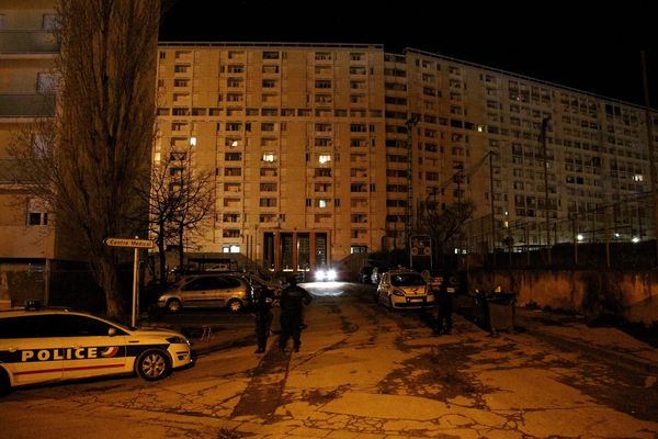 Un homme a été tué par balles dans la cité des Lauriers.