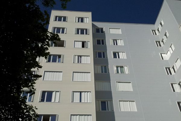 C'est de cet immeuble, rue Rhin et Danube à Limoges, qu'un enfant de cinq ans a fait une chute mortelle, jeudi 11 juillet 2013