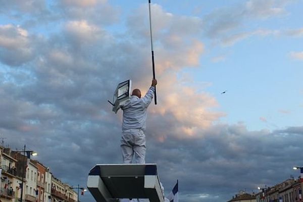 Ambiance électrique pour les phases finales du tournoi lourds de la Saint-Louis à Sète. 24 août 2015.