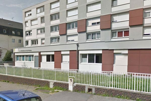 Un Homme Retrouve Poignarde Dans Un Logement Social De Rouen