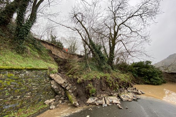 A Aubin (Aveyron), le glissement de terrain a proximité de la voie ferrée Paris-Rodez