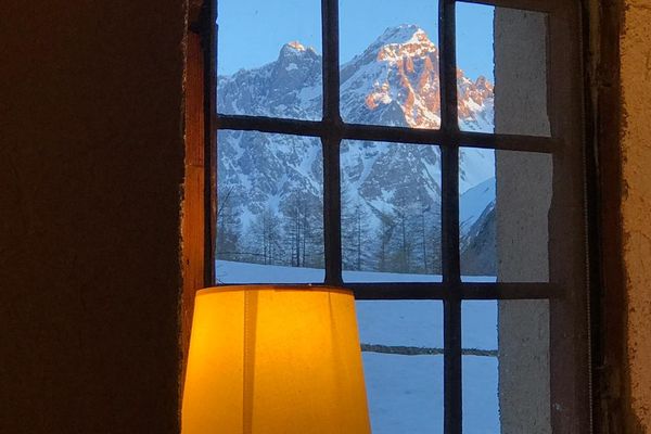 La plus belle montagne est toujours celle qu’on voit depuis sa fenêtre... Ici, c'est le Galibier...