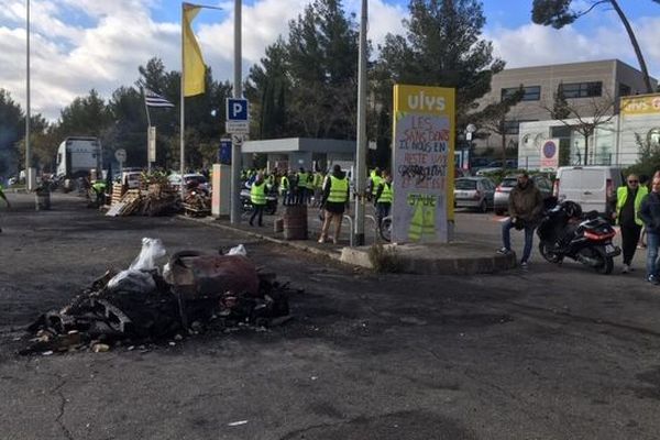 La Ciotat Huit Personnes Placees Sous Mandat De Depot Apres Les Degradations De Samedi Soir