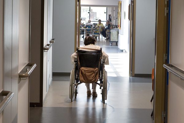 Dans certains Ehpad ou maison d'accueil spécialisé pour personnes polyhandicapées, le confinement s'avère difficile. 