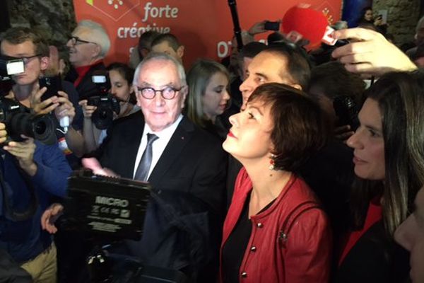 Carole Delga à son QG de Montpellier et Martin Malvy, président de la Région Midi-Pyrénées au moment de l'annonce des résultats du second tour des élections régionales le 13 décembre 2015