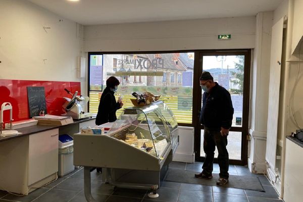 Une épicerie vient redonner vie au petit village d'Arfeuilles, dans l'Allier.