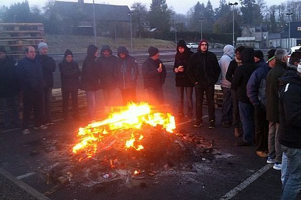 Plus de 400 salariés sont mobilisés sur le site AIM de Sainte Cécile (50) dans l'attente d'un repreneur