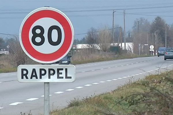 Le code de la route contient plus de 600 panneaux de signalisation différents.