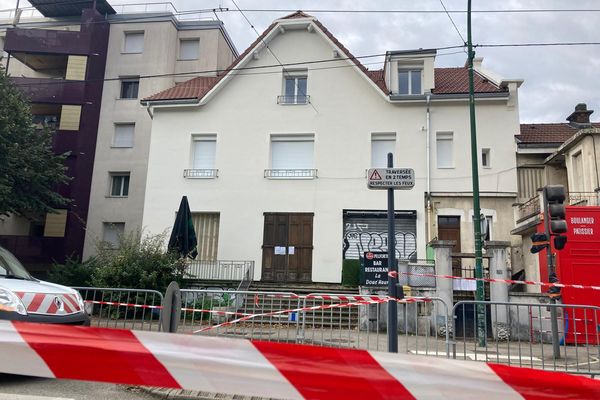 Les pompiers de l'Isère sont intervenus avenue Jean Jaurès à Eybens pour constater l'instabilité d'un bâtiment - septembre 2024