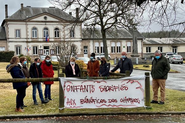 Les élus et parents d'élèves sont mobilisés