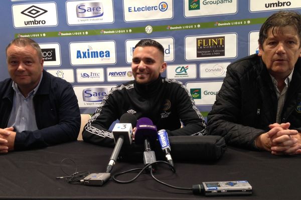 Le joueur Marvin Martin lors de sa présentation à la presse le mardi 24 septembre 2019 après la signature de son contrat au FC Chambly