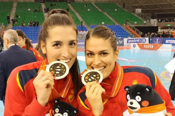 Maria Nuñez et Lara Gonzalez, joueuses de l'ESBF, sont vice championnes du monde 2019.