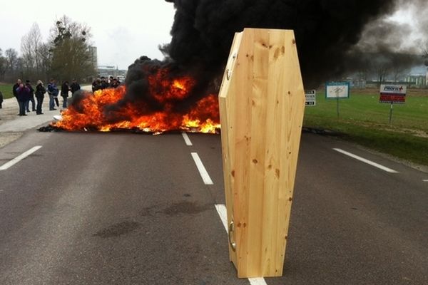 Tous les 191 salariés d'Atmosphere Interiors participent à ces barrages filtrants