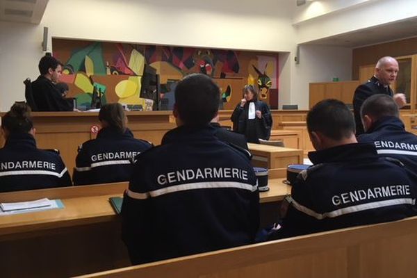 Une dizaine de gendarmes ont porté plainte