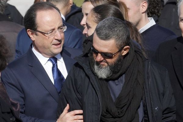 Soutenu par François Hollande, Marc Féret semble très affecté à son arrivée à Villacoublay