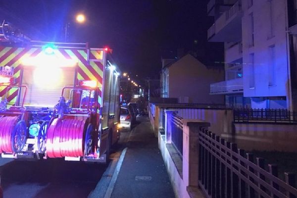 Feu de poubelles à Brive, quartier Louis Pons