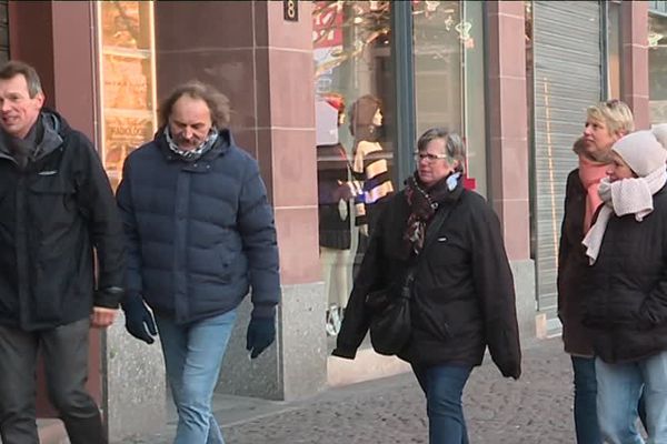 Les représentants syndicaux ont bien trouvé vitrines closes au centre-ville de Strasbourg ce dimanche.