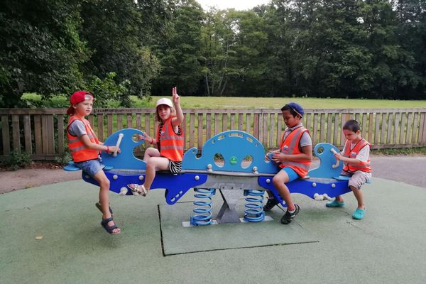 Loisirs Pluriel Quimper accueille dans un centre de loisirs tous les mercredis et pendant les vacances scolaires des enfants dont certains en situation de handicap