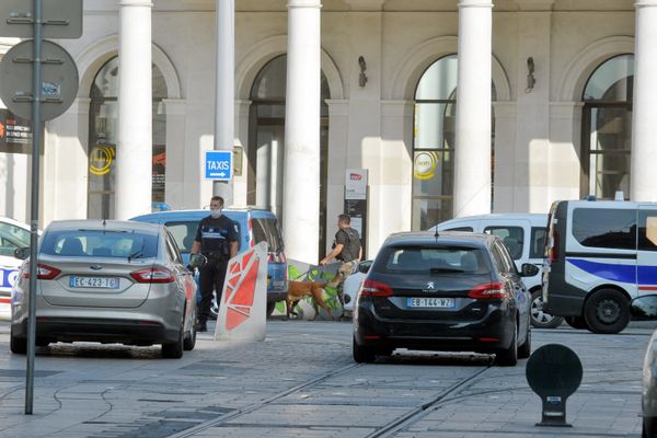 Illustration. Fausse alerte à la bombe le 25 mai à Montpellier, la gare évacuée et le jeune interpellé est relaxé.