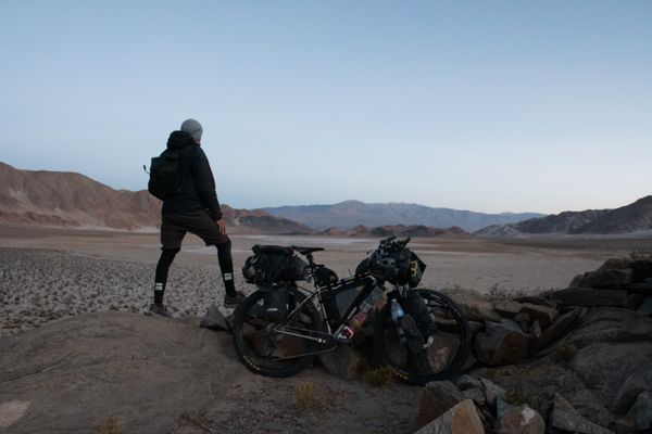 Matteo voyage dans des régions reculées du monde, avec son vélo il a parcouru plus de 5 000 kilomètres en Amérique du Sud