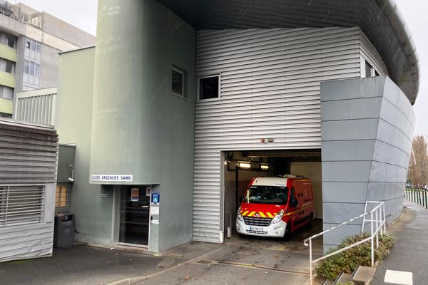 L'hôpital de Vichy a activé le "plan hôpital en tension"  pour faire face à l'afflux de patients.