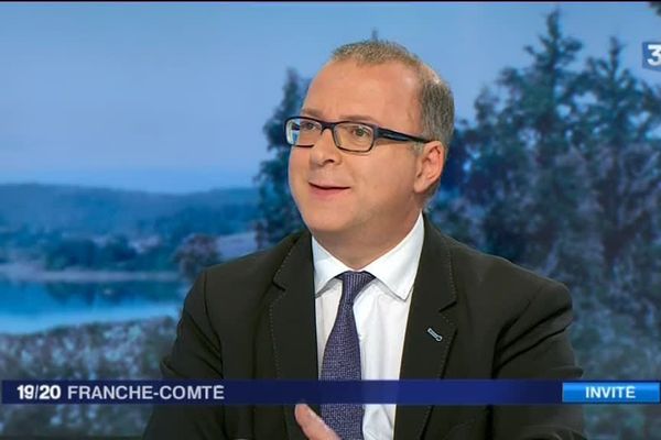 Damien Meslot sur le plateau de France 3 Franche-Comté.