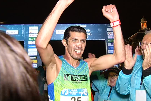 Victoire du Bordelais Saïd Belharizi en 2 heures 32 minutes et 33 secondes au Marathon de Bordeaux