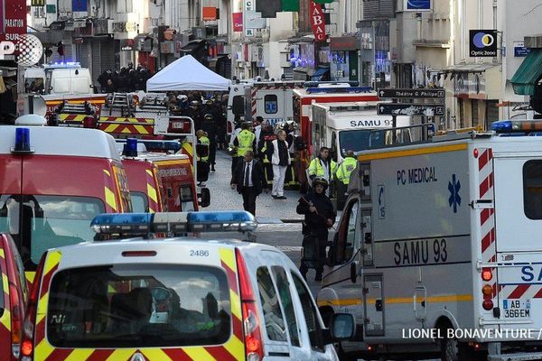 Ce mercredi 18 novembre, les écoles de Saint-Denis étaient fermées en raison de l'intervention policière anti-terroriste.