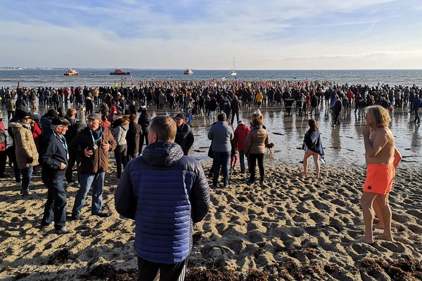 À Fouesnant, le traditionnel bain d'hiver a lieu le 29 décembre