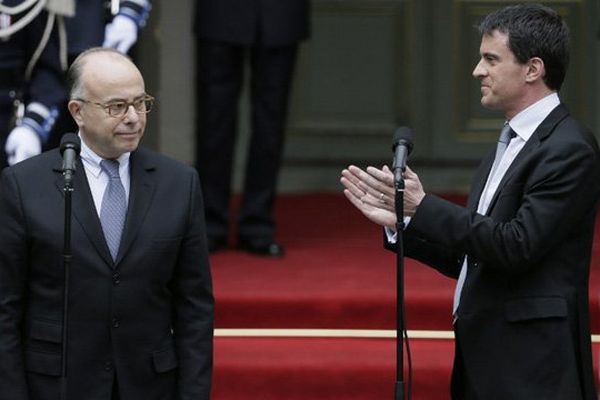 Passation de pouvoir ce mercredi place Beauvau ce mercredi entre Bernard Cazeneuve et Manuel Valls