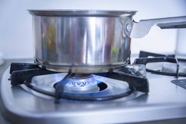 Un tiers des foyers français cuisinent au gaz, selon un sondage Opinium réalisé en 2023.