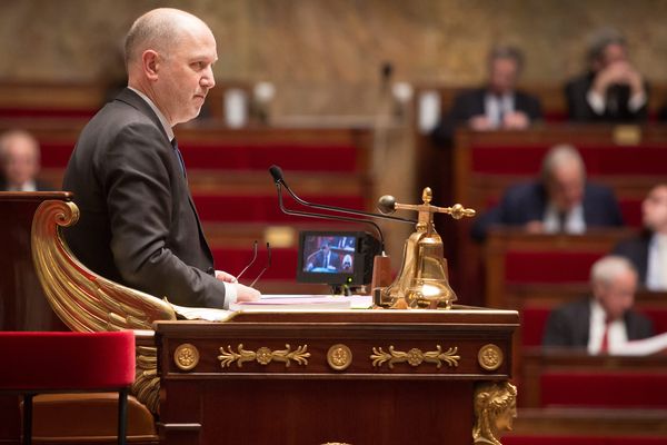 Denis Beaupin au perchoir de l'Assemblée nationale lors d'une séance des questions au gouvernement.