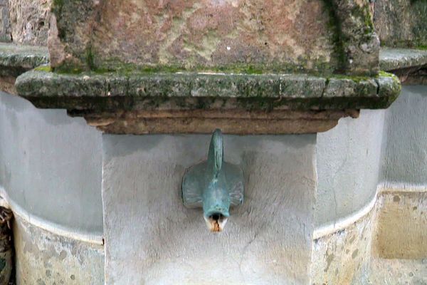 Saint-Bauzille-de-la-Sylve (Hérault) - la fontaine de la commune est toujours à sec - 29 avril 2024.