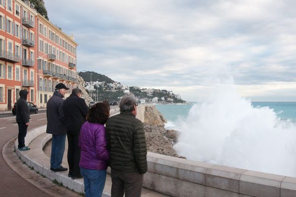 la mairie de Nice interdit donc à compter de ce vendredi 3 mars 19 heures et jusqu’au retour à des conditions météorologiques normales, l’accès au littoral de Nice - Archives