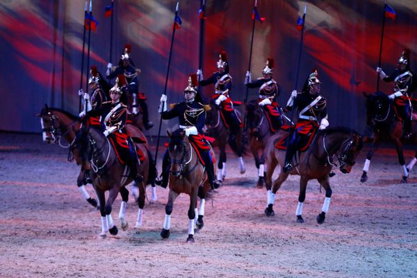 Pour cette édition 2024, le régiment de cavalerie de la Garde Républicaine fait son retour au Gala des Crinières d’Or